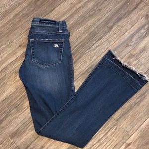 Women’s Rock & Republic frayed bottom bell jeans